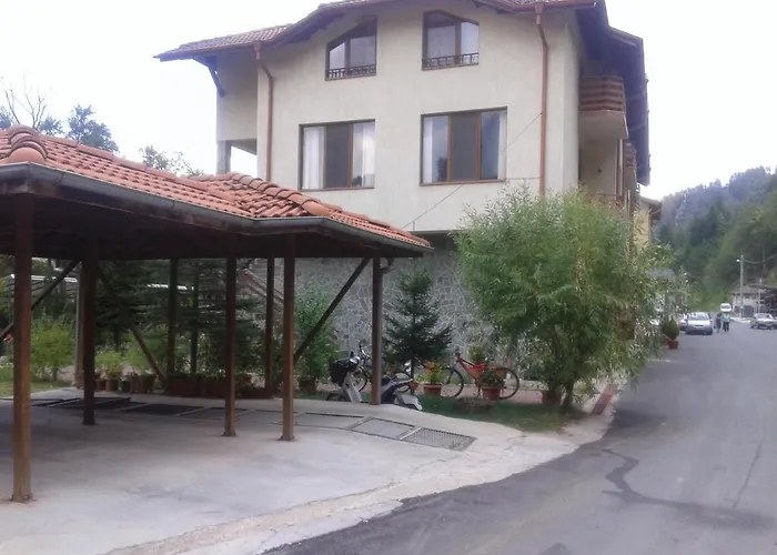 Семеен Хотел Викторио